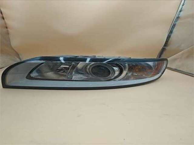 Foto 2ª: Faro Izquierdo Volvo V50 1.6 D DRIVE KINETIC [1.6 LTR. - 80 KW DIESEL CAT]