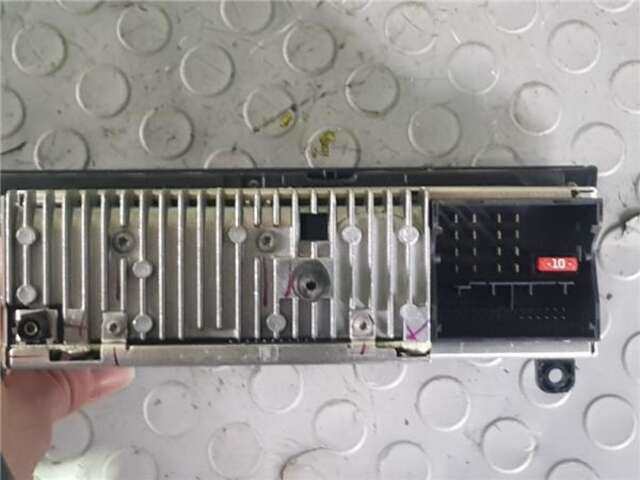 Foto 2ª: Sistema Audio Radio CD Bmw Serie 1 114 2.0 118D [2.0 LTR. - 90 KW 16V DIESEL CAT] [M47N 204 D4]