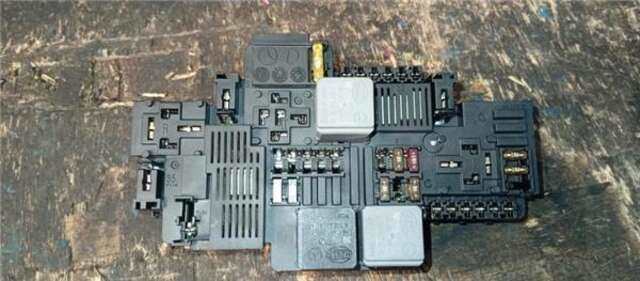 Caja Reles Fusibles Mercedes Clase E 180 2.0 E 220 D (213.004) [2.0 LTR. - 143 KW CDI CAT]