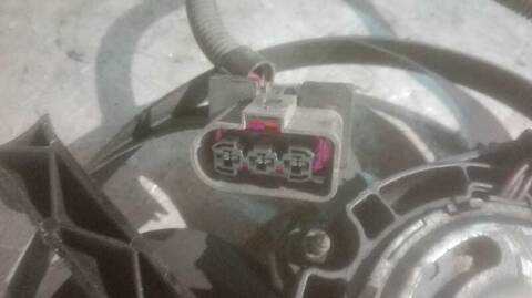 Foto 4ª: Electroventilador Audi A3 1.9 TDI AMBIENTE 110CV 81KW [AHF] (1999)