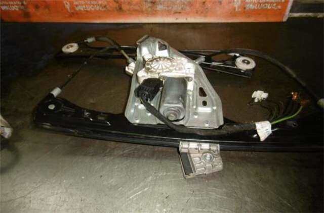 Foto 2ª: Elevalunas Eléctrico Delantero Derecho Mercedes Clase C 160 1.8 180 COMPRESSOR (203.046) [1.8 LTR. - 105 KW CAT] [M 271.946]