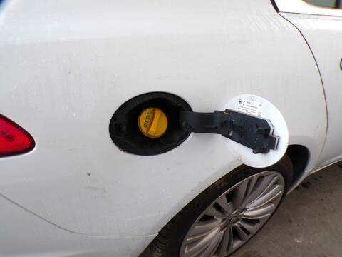 Tapa Exterior Combustible Jaguar XF 306DT