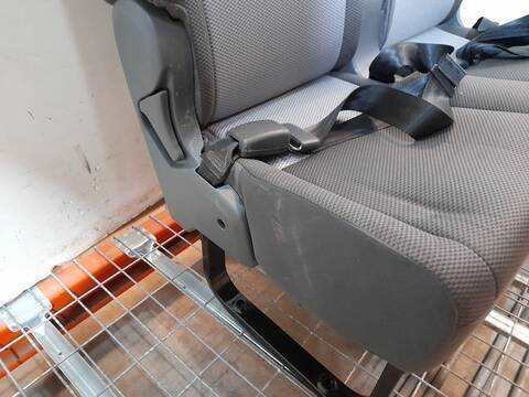 Foto 3ª: Asientos Traseros Toyota Hiace VERSION INDEFINIDA (2019)