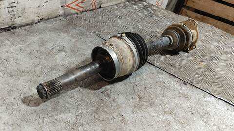 Foto 3ª: Transmision Delantera Izquierda Nissan Navara CHALLENGE 4X4 133CV 98KW PICK-UP D22) CABINA DOBLE [YD25DDTI] (2005)