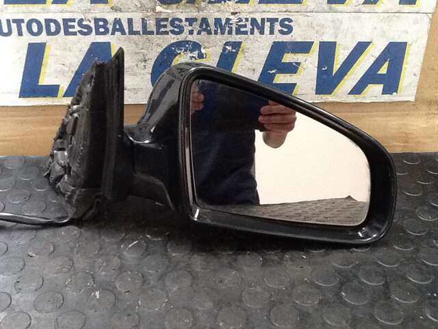 Retrovisor Derecho Audi A4 2500 V6 TDI 180CV132KW AVANT BERLINA