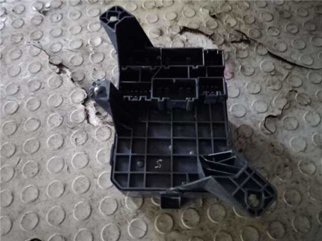 Foto 2ª: Caja Reles Fusibles Ford Windstar 3.0 BÁSICO (1999- ) [3.0 LTR. - 108 KW V6 CAT]