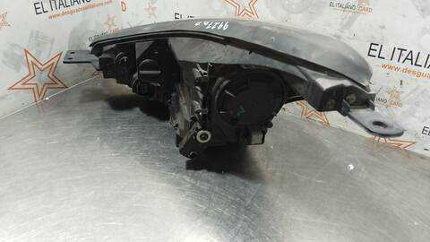 Foto 2ª: Faro Derecho Kia Sportage CONCEPT 2WD 116CV 85KW [D4FD] (2017)