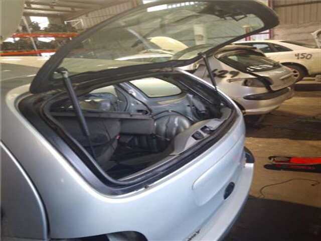 Foto 3ª: Portón Renault Scenic 1.6 16V (JA0B. JA04. JA11) I (JA...)(1999-_) [K4M 700]