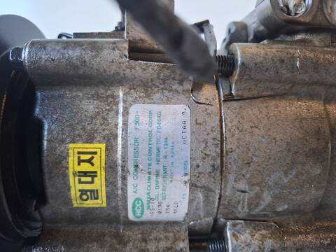 Foto 2ª: Compresor Aire Acondicionado Mitsubishi Galloper D4BH (1999)