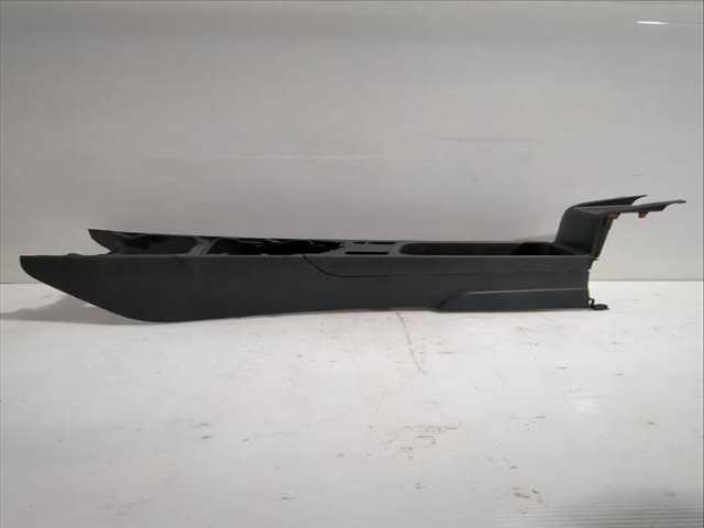 Consola Central Toyota Yaris 1.5 HYBRID MXPH11) 92CV