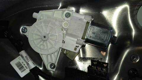 Foto 2ª: Elevalunas Eléctrico Delantero Derecho Mercedes Clase C 160 C 320 CDI 4-MATIC 204.089) BERLINA 224CV 165KW [OM642961] (2007)