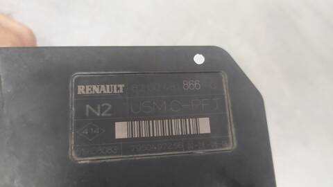 Foto 4ª: Caja Reles Fusibles Renault Scenic GRAND CONFORT AUTHENTIQUE 131CV 96KW [F9QE8] (2006)