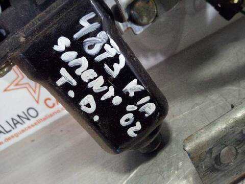 Foto 2ª: Elevalunas Manual Trasero Derecho Kia Sorento 2.5 CRDI EX 140CV 103KW [D4CB] (2005)