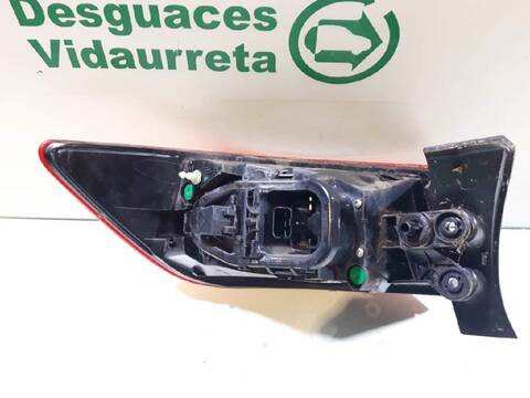 Foto 3ª: Piloto Trasero Derecho Renault Clio AUTHENTIQUE 73CV 54KW [D4F D7] (2013)