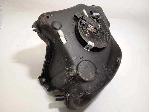 Foto 3ª: Deposito AdBlue Volkswagen Passat 2.0 BLUEMOTION 122CV 90KW [DTRA] (2023)