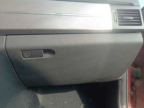 Guantera Mercedes Clase G 230 OM642961 AUT.