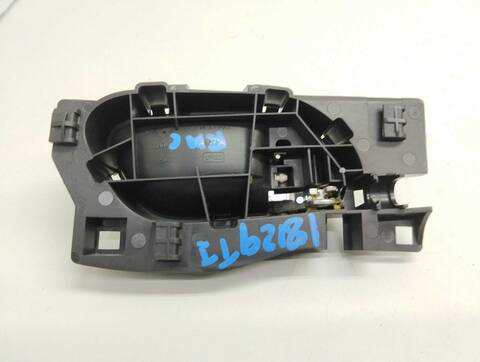 Foto 3ª: Maneta Interior Trasera Izquierda DS 4 BASIS 120CV 88KW [BH01] (2017)