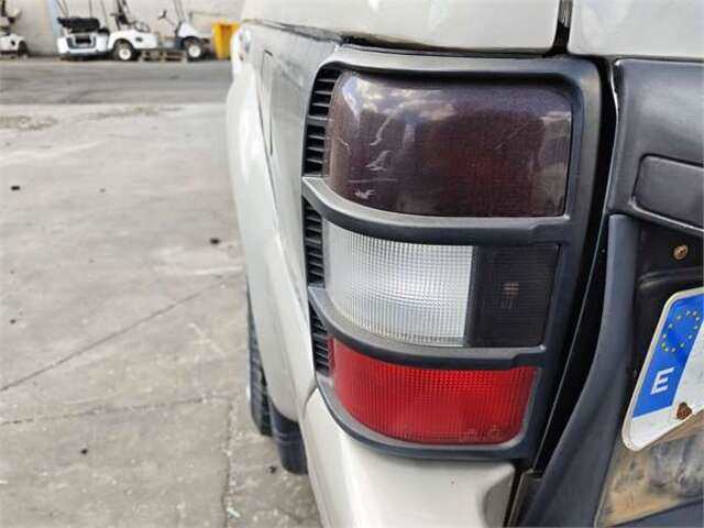 Piloto Trasero Izquierdo Mitsubishi Montero SIN PAPELES