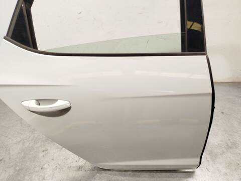 Foto 4ª: Puerta Trasera Derecha Seat Leon 1.4 TGI 110CV 81KW [CPWA] (2018)