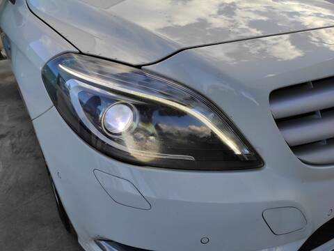 Faro Derecho Mercedes Clase B 150 651901