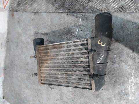Foto 2ª: Intercooler Volkswagen Passat TRENDLINE BERLINA 90CV 66KW [1Z] (2000)