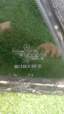 Foto 3ª: Luna Delantera Derecha Mercedes Clase ML 320 3.0 CDI 5P [642940] (2007)
