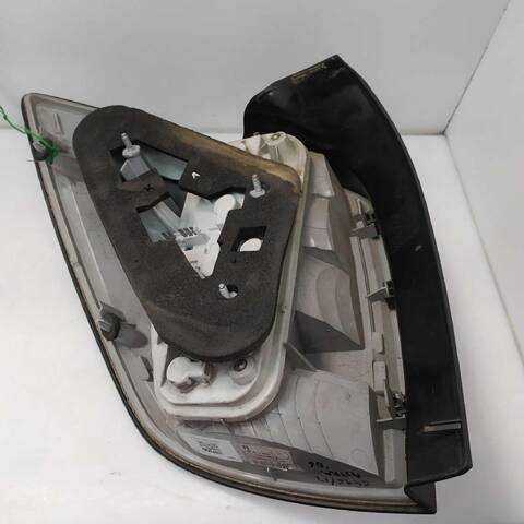 Foto 2ª: Piloto Trasero Derecho Opel Astra 1.9 CDTI L35) 150CV (2004)