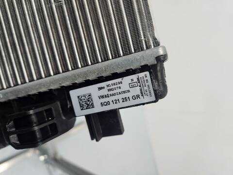 Foto 4ª: Radiador Motor Volkswagen Golf STYLE 115CV [DXDE] (2024)