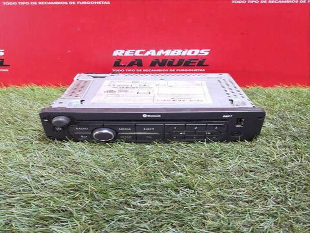 Foto 2ª: Sistema Audio Radio CD Renault Master 2.3 DCI 125 FWD FV0C FV0D FV0G FV0H FV0J FV0K) 125CV 92KW FURGONETA [M9T 670,M9T 672,M9T 676,M9T 678,M9T 680,M9T 870,M9] (2013)