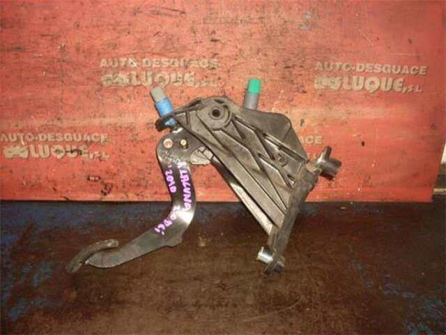 Pedal Embrague Renault Laguna 2.0 DYNAMIQUE [2.0 LTR. - 110 KW DCI DIESEL FAP]