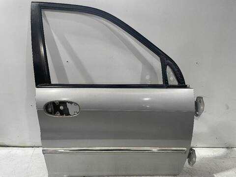 Foto 2ª: Puerta Delantera Derecha Kia Carnival 2.9 CRDI LX AUT. 144CV [J3] (2001)