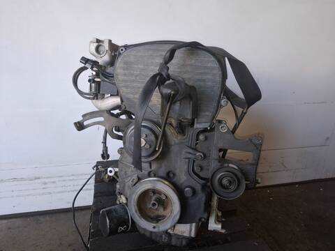Foto 3ª: Motor Completo Hyundai Trajet G4JP (2001)