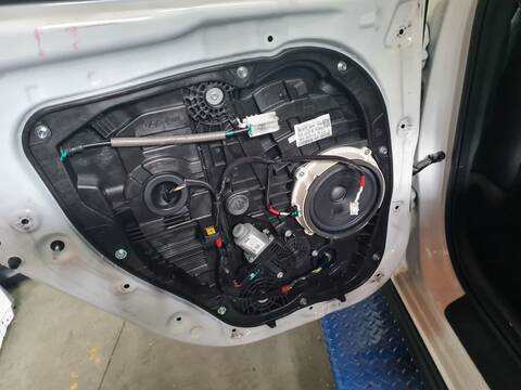 Foto 2ª: Elevalunas Manual Trasero Izquierdo Hyundai i30 N PERFORMANCE 275CV 202KW [G4KH] (2019)