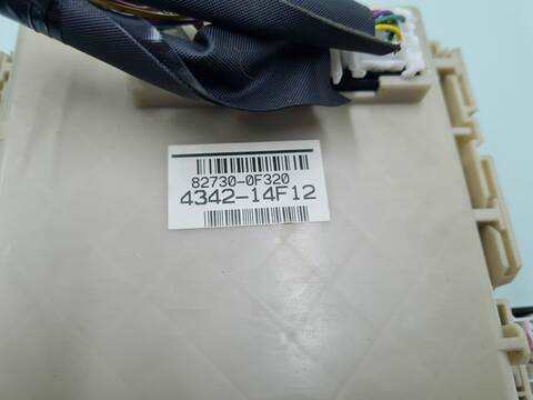 Foto 3ª: Caja Reles Fusibles Toyota Verso COMFORT 112CV 82KW [N47C16A] (2014)