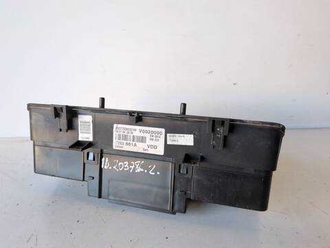 Foto 3ª: Cuadro de Instrumentos Volkswagen Caddy BJB (2004)