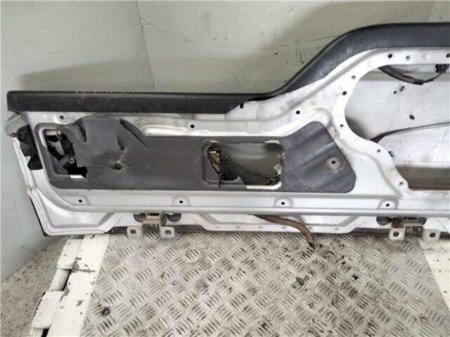 Foto 2ª: Portón Land Rover Discovery 2.7 V6 TD EDITION 60 YRS [2.7 LTR. - 140 KW TD V6 CAT] [276DT]