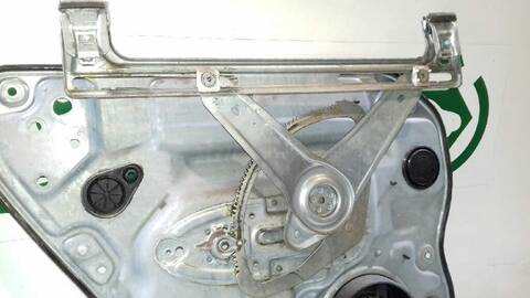 Foto 3ª: Elevalunas Manual Trasero Derecho Volvo V50 2.0 D MOMENTUM 136CV 100KW FAMILIAR [D4204T] (2005)