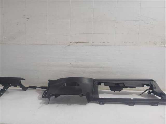 Foto 3ª: Salpicadero Toyota Yaris ACTIVE 112CV [2NRFKE] (2017)