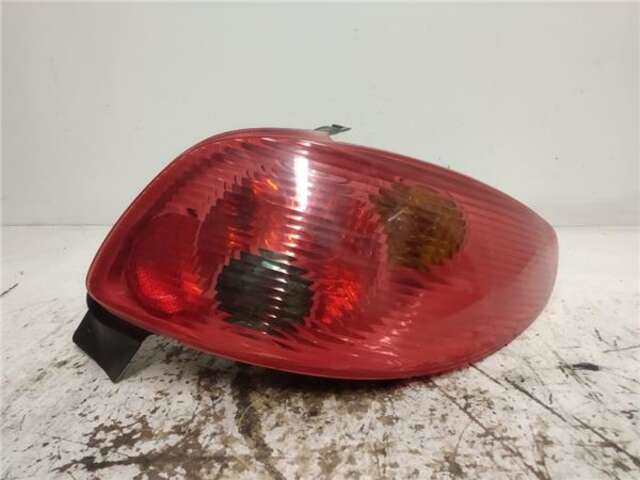 Piloto Trasero Derecho Peugeot 206 2.0 CC [2.0 LTR. - 100 KW 16V CAT (RFN - EW10J4)]