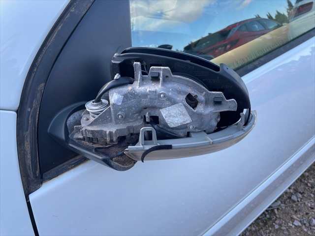 Foto 2ª: Retrovisor Izquierdo Volkswagen Golf 1.9 TDI 105cv [BXE] (2008)