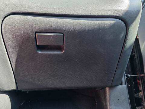 Guantera Nissan Juke HRA2DDT