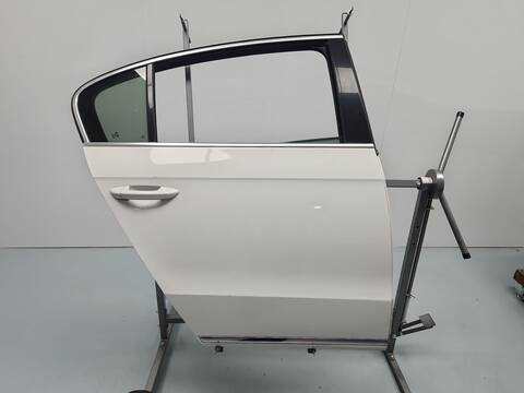 Foto 2ª: Puerta Trasera Derecha Volkswagen Passat HIGHLINE BLUEMOTION 140CV 103KW [CFFB] (2012)
