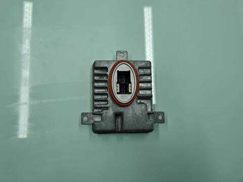 Foto 4ª: Centralita Faros Xenon Bmw Serie 3 315 320D BERLINA 184CV 135KW [N47D20C] (2010)