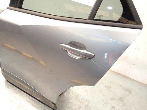 Foto 3ª: Puerta Trasera Izquierda Peugeot 2008 1.2 PURETECH 130 131CV 96KW (2023)