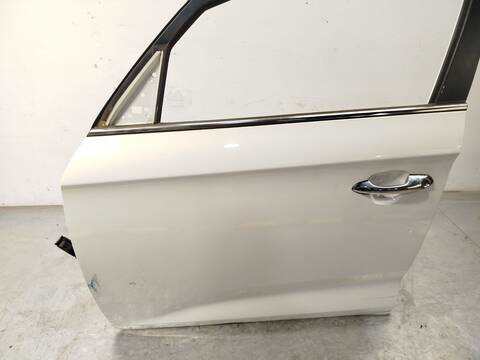 Foto 4ª: Puerta Delantera Izquierda Kia Carens 1.7 CRDI 116CV 85KW [D4FD] (2016)