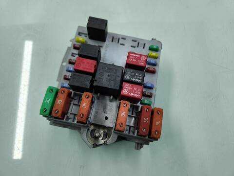 Caja Reles Fusibles Fiat Ducato L1H1 100 MULTIJET 101CV 74KW