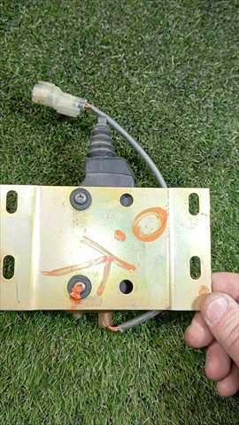 Foto 2ª: Cierre Centralizado Delantero Derecho Land Rover Discovery 2.5 TDI 300 TDI [21L] (1996)