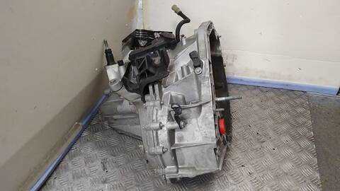 Foto 3ª: Caja Cambios Renault Captur BLUE DCI 115 HFAD) 116CV 85KW [K9K872] (2020)