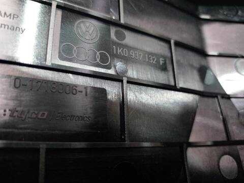 Foto 3ª: Caja Reles Fusibles Seat Toledo EXCLUSIVE 140CV [BKD] (2004)