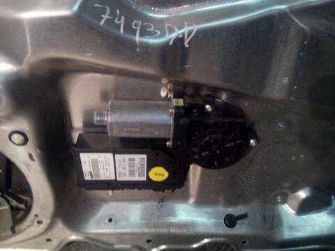 Foto 2ª: Elevalunas Eléctrico Delantero Derecho Audi A8 4.2 QUATTRO 335CV 246KW [BFM] (2003)